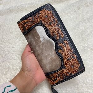Stylish Floral Tooled Leather Wallet - Brown & Black